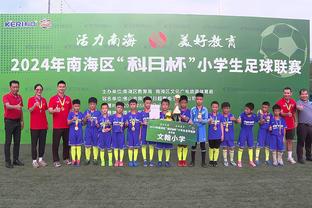 Từ Lượng: Đừng để luật lệ hại bóng đá Trung Quốc, Quốc Túc hiện nay phòng thủ không tốt